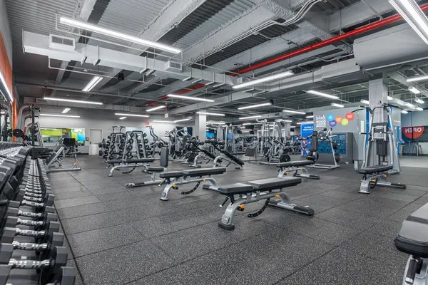 Open stretch area inside a Blink Fitness club